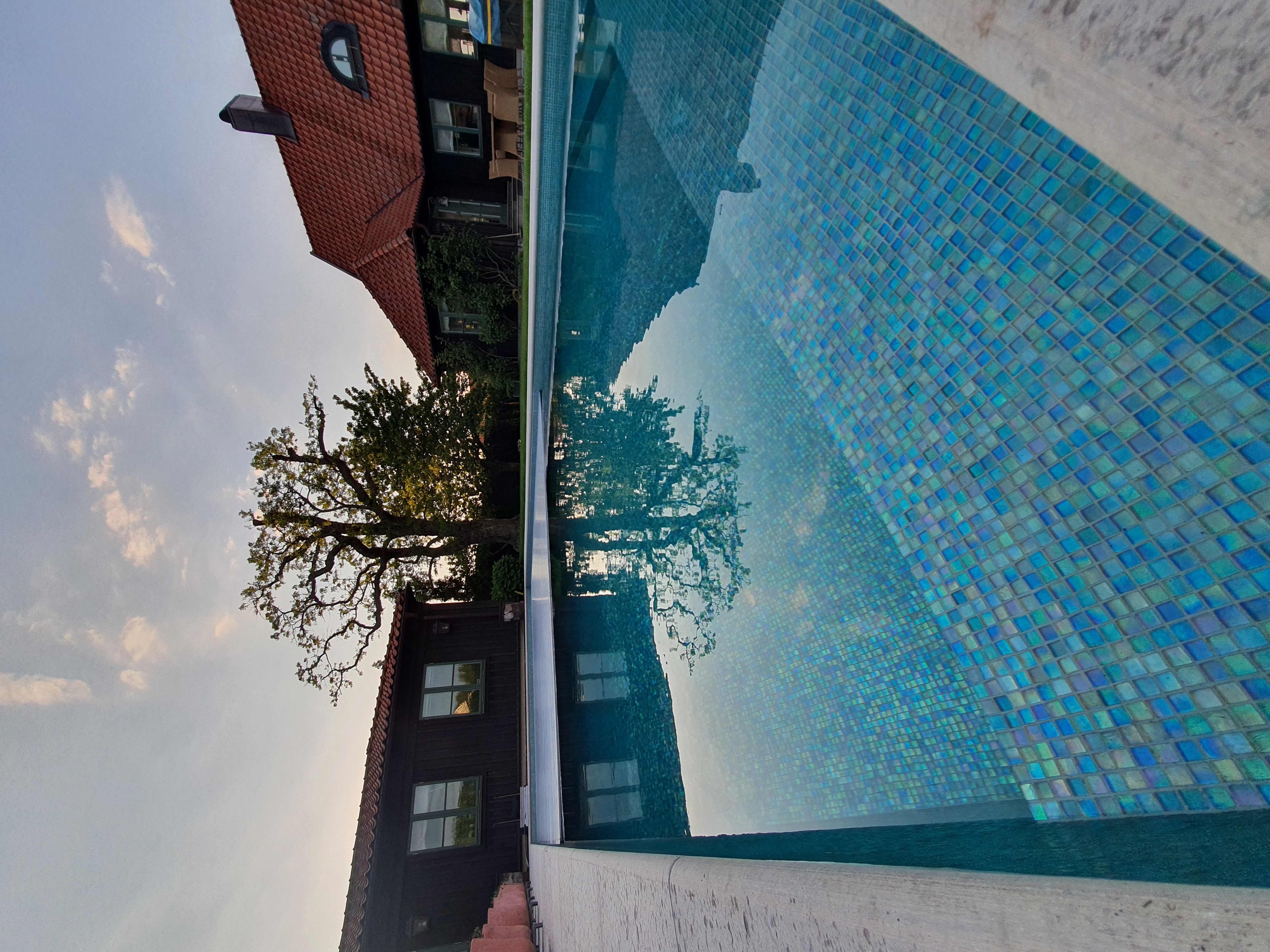 Pool 10