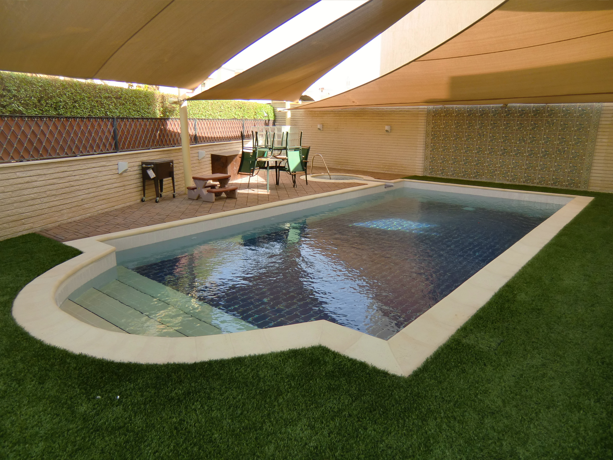 Pool 4